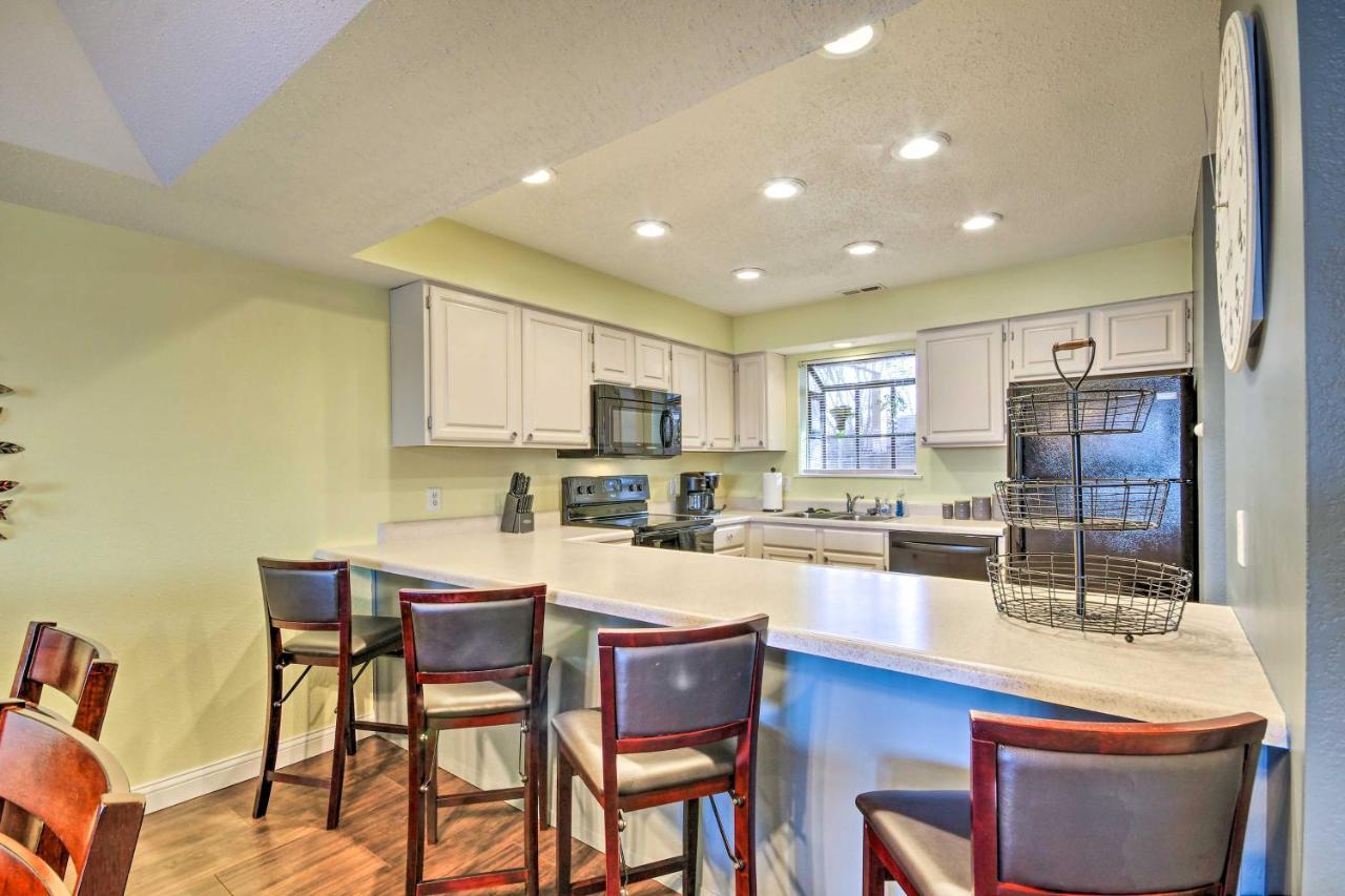 Lakefront Ozarks Condo By Golf And Restaurants! 外观 照片